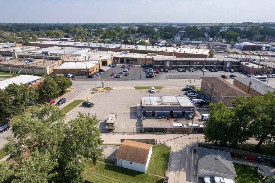 More Photos Of 4501 Butterfield Rd, Bellwood Auto Repair For Sale