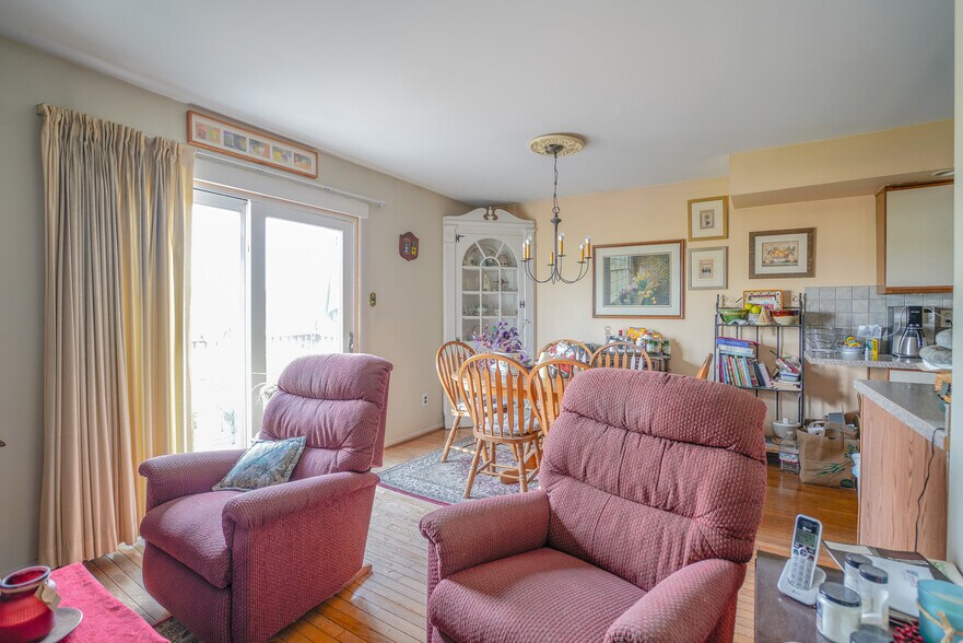 More Photos Of 610 S Cedar Ln, Upper Darby Office Residential For Sale