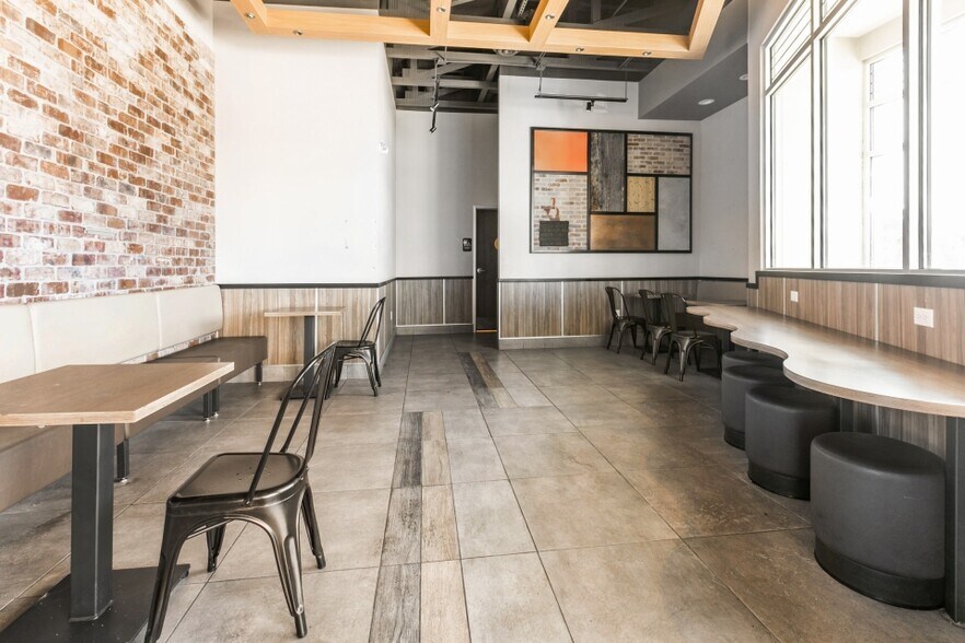 More Photos Of 191 E Gateway Dr, Heber City Fast Food For Sale