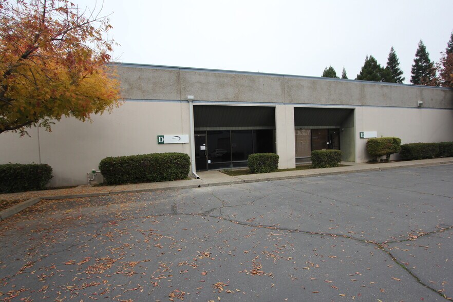 More Photos Of 11325 Sunrise Gold Cir, Rancho Cordova Flex For Sale