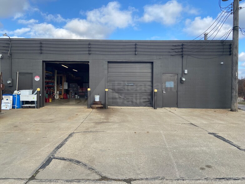 More Photos Of 700-790 Ken Mar Industrial Pky, Broadview Heights Flex For Lease