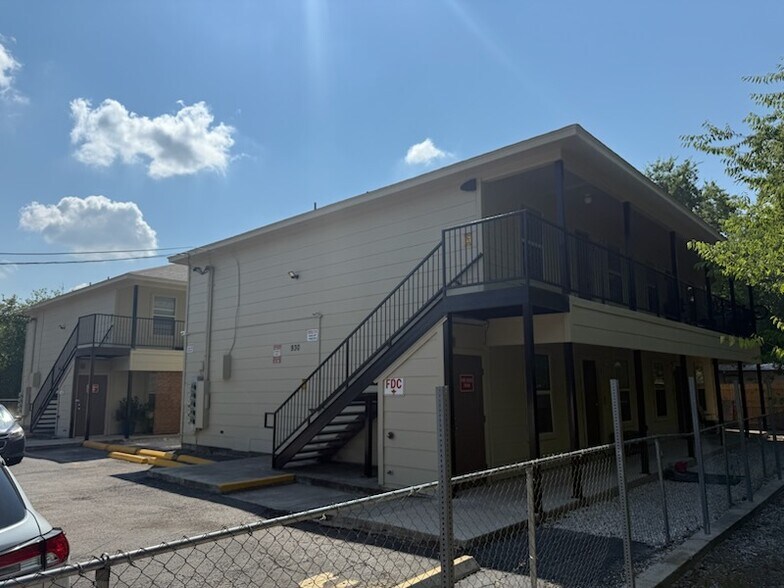 Primary Photo Of 926 Drury Ln, San Antonio Apartments For Sale