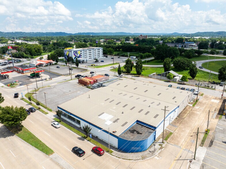 More Photos Of 2025 Williams St, Chattanooga Industrial For Lease