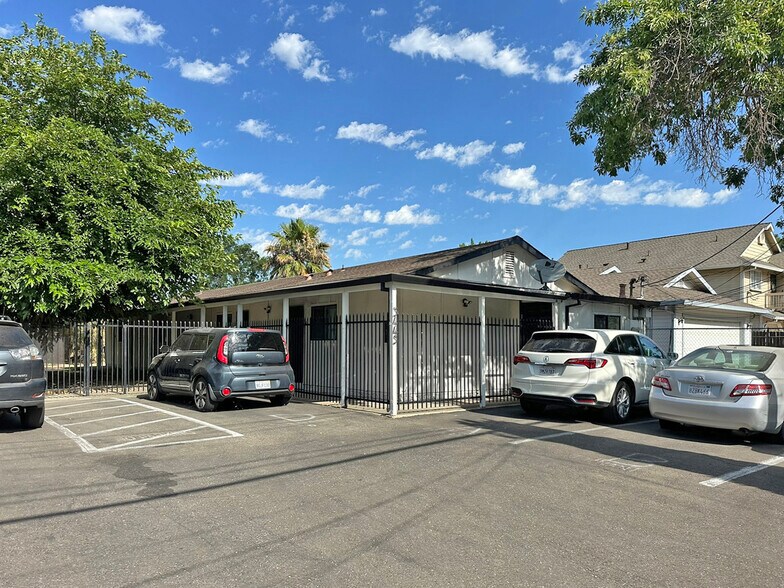 More Photos Of 3441-3445 Altos Ave, Sacramento Apartments For Sale