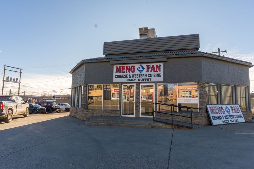 More Photos Of 1009-1025 Alaska Av, Dawson Creek General Retail For Sale