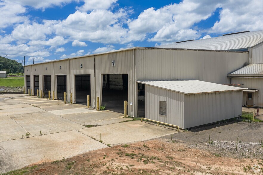 More Photos Of 105 Scr 25, Taylorsville Manufacturing For Sale