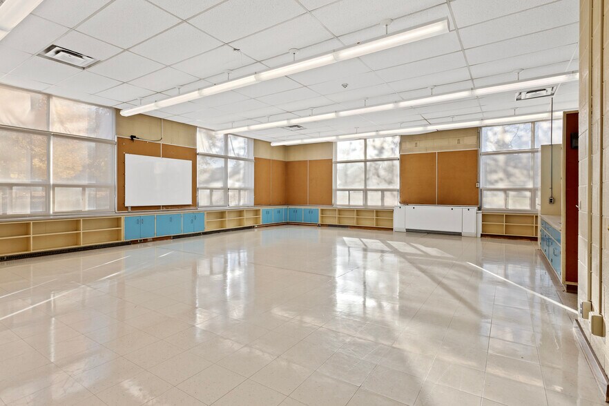 More Photos Of 2625 Draper Av, Ottawa Land For Sale