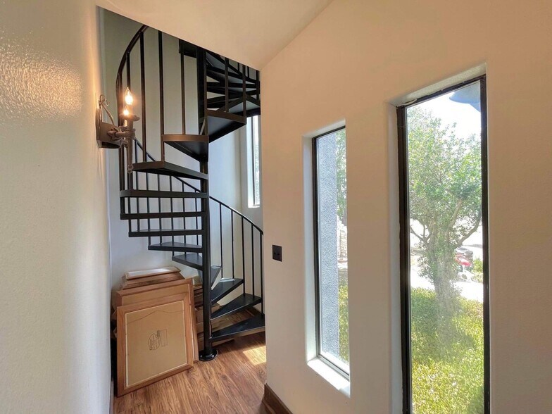 More Photos Of 175 Herber, New Braunfels Specialty For Sale