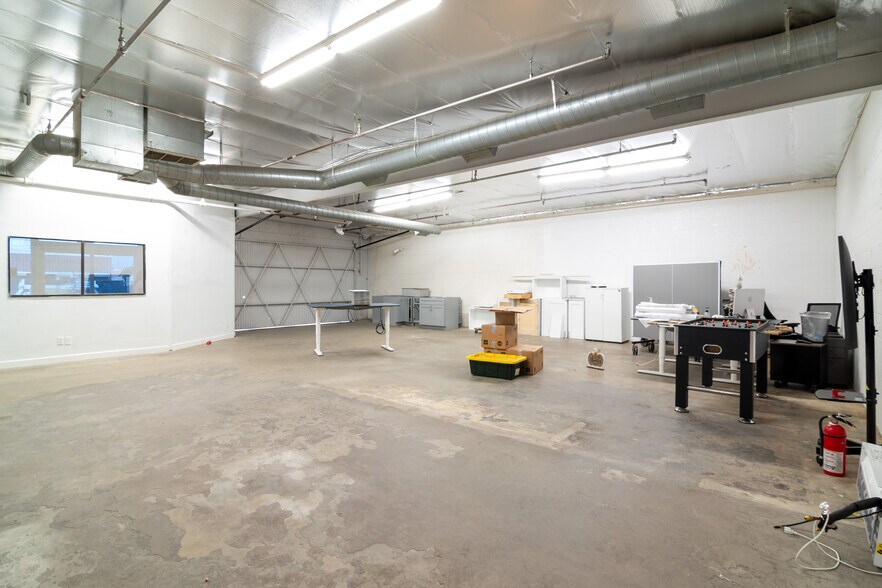 More Photos Of 11800 Vose St, North Hollywood Warehouse For Lease