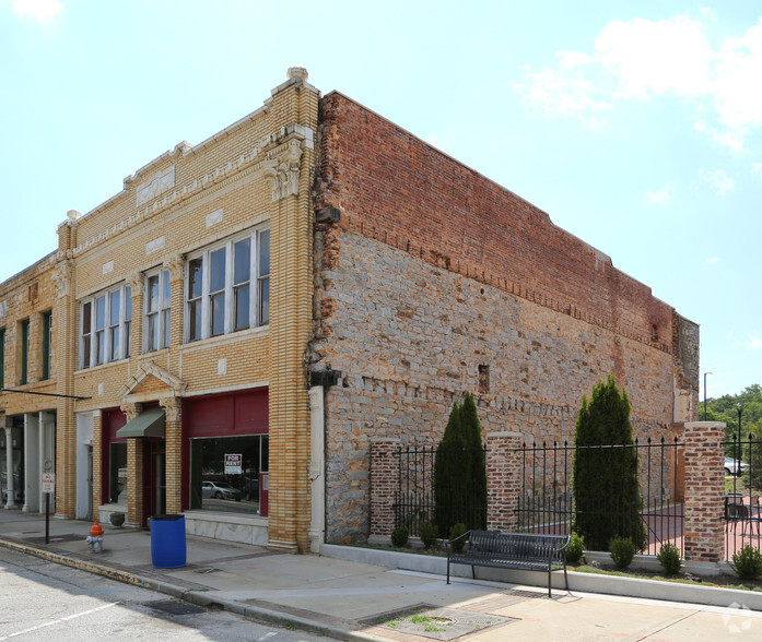 Primary Photo Of 25 W Broad St, Fairburn Office For Sale