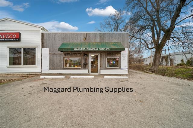 Primary Photo Of 512 Cherokee ave, Nowata Specialty For Sale