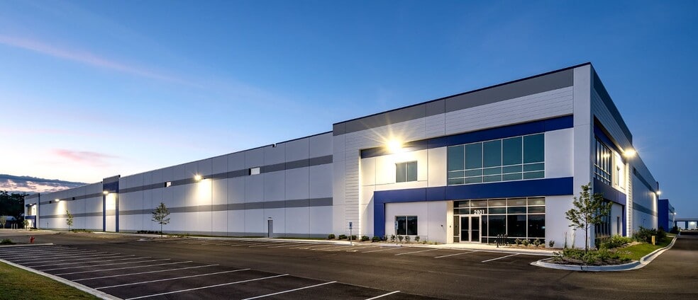More Photos Of 2801 Galvin Dr, Elgin Warehouse For Lease