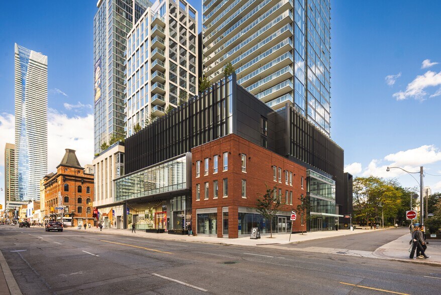 More Photos Of 591 Yonge St, Toronto Apartments For Lease