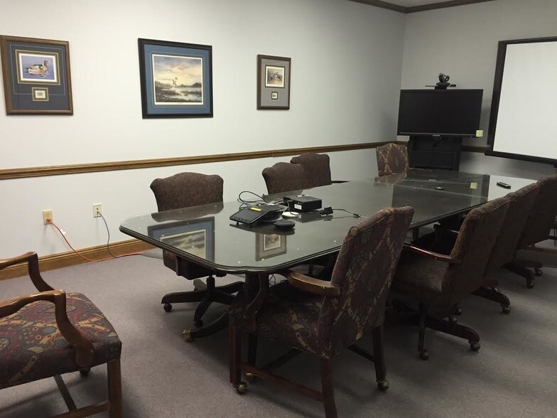 More Photos Of 3029 S Sherwood Forest Blvd, Baton Rouge Loft Creative Space For Lease