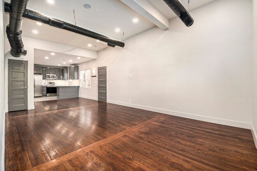 More Photos Of 2601-2603 N 45th St, Omaha Office Residential For Sale