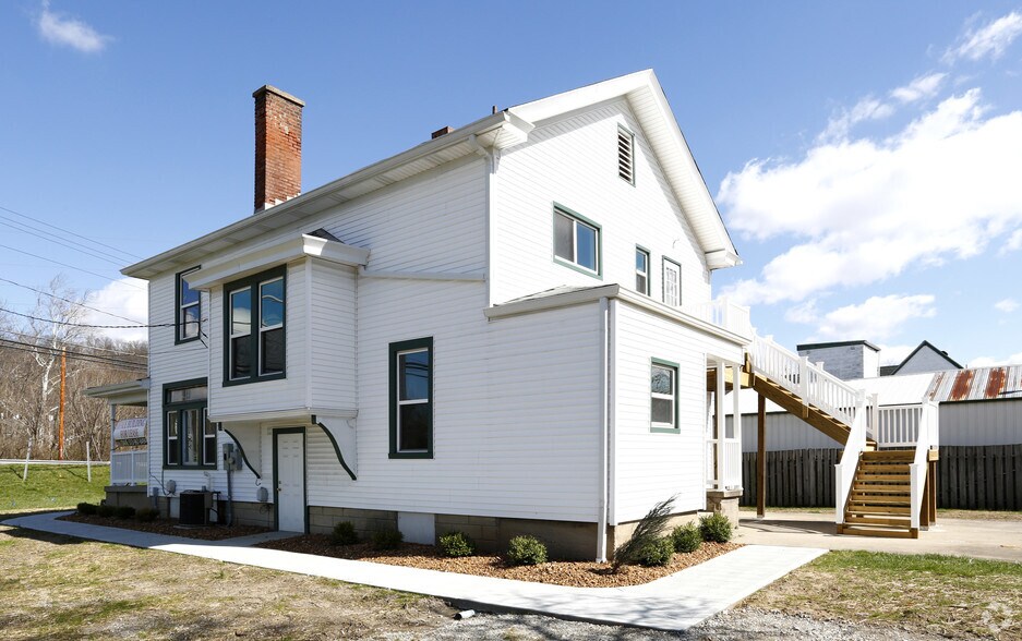 More Photos Of 1220 Belleview Dr, Lawrenceburg Office For Lease