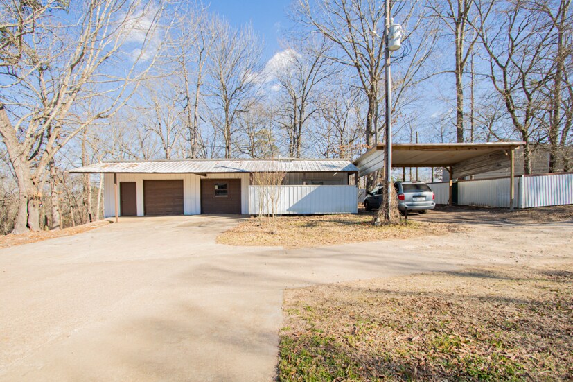 More Photos Of 18501 County Road 3131, Gladewater Multifamily For Sale