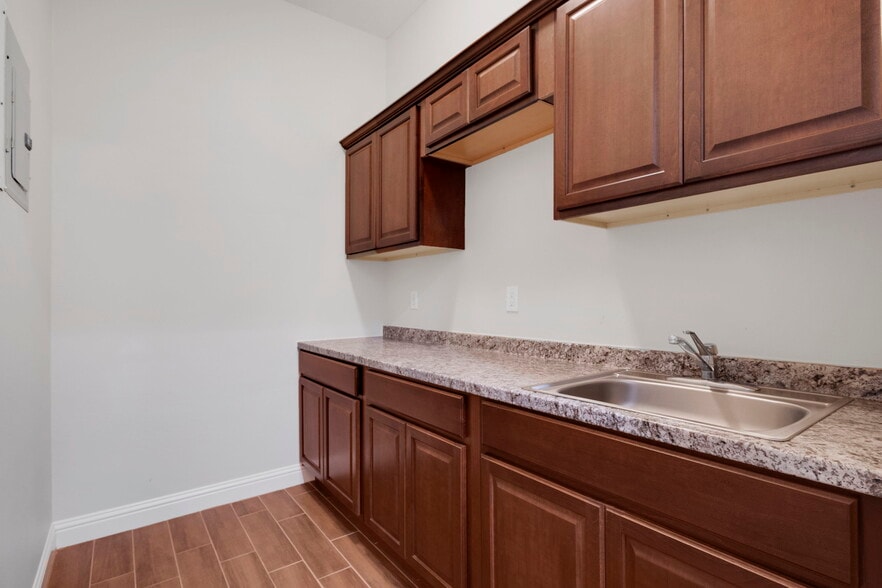 More Photos Of 12818 Willow Centre, Houston Office Residential For Sale