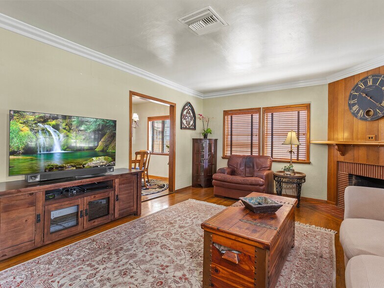 More Photos Of 331 Allen Ave, Glendale Multifamily For Sale