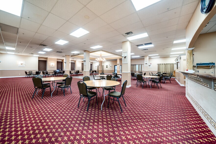 More Photos Of 224 Stockton St, Phillipsburg Showroom For Lease