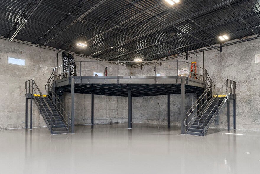 More Photos Of 1111 N 34th St, Tampa Self Storage For Sale