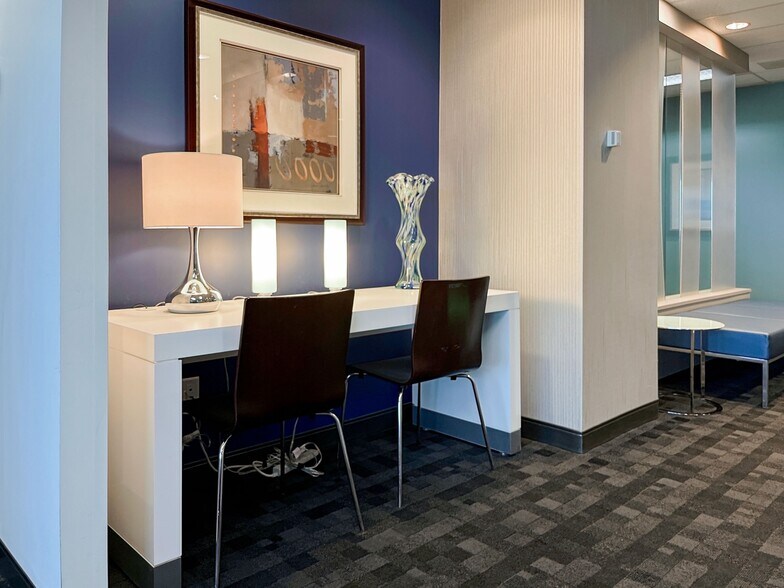 More Photos Of 4711 Yonge St, Toronto Coworking Space