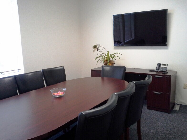 More Photos Of 3945 N I-10 Service Rd, Metairie Office For Sale