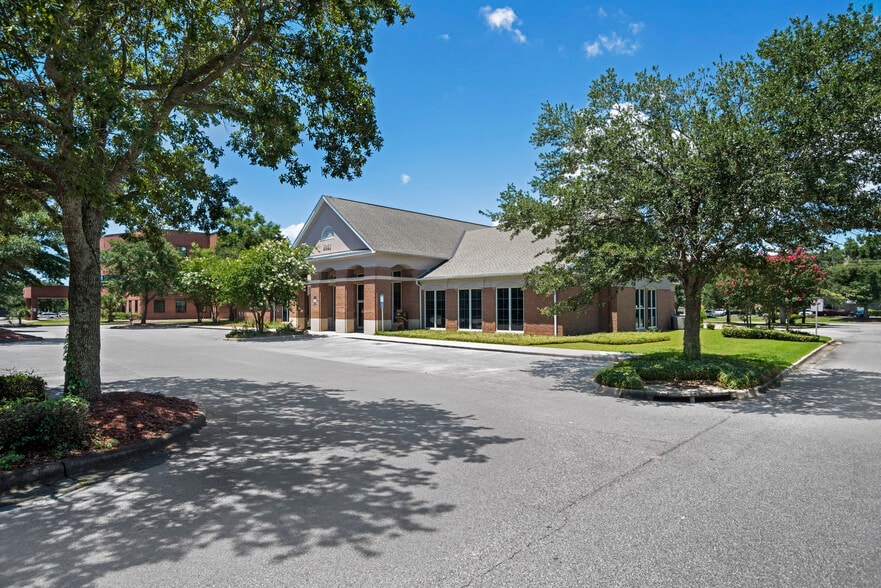 More Photos Of 5061 N 12th Ave, Pensacola Bank For Lease