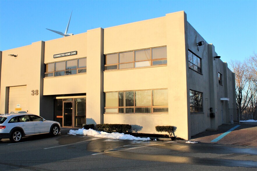 More Photos Of 30-39 Blackburn Ctr, Gloucester Warehouse For Lease