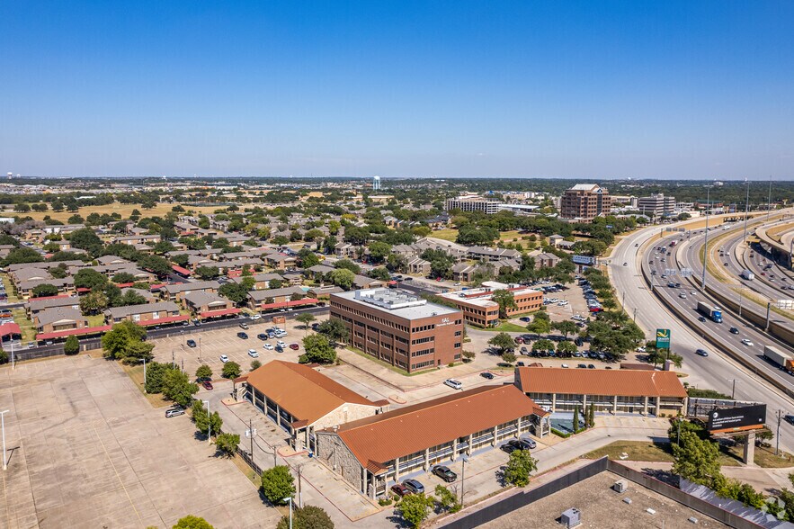More Photos Of 8713 Airport Fwy, North Richland Hills Office For Lease