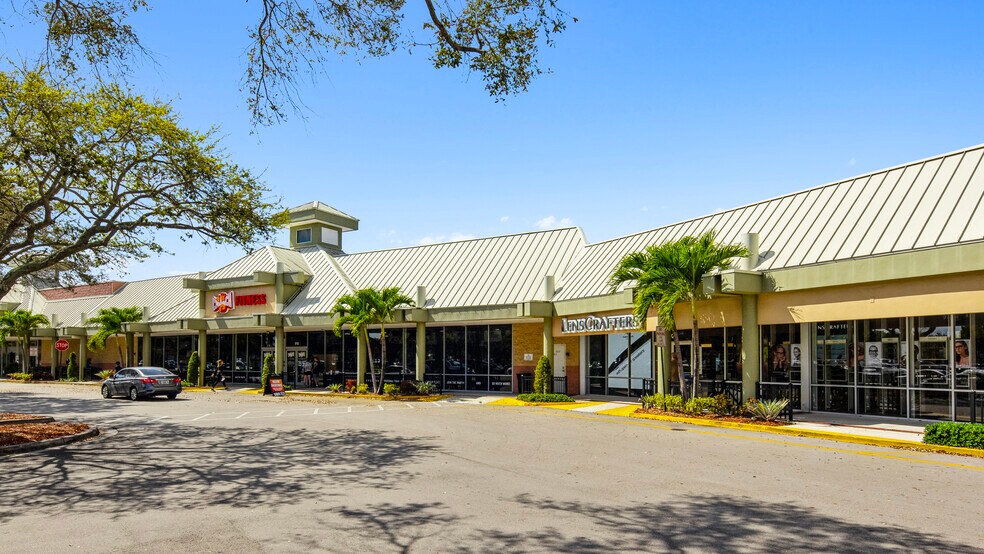 More Photos Of 750-950 N University Dr, Coral Springs Storefront For Sale