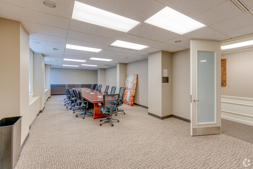 Photo of 10th Floor Ste 1000