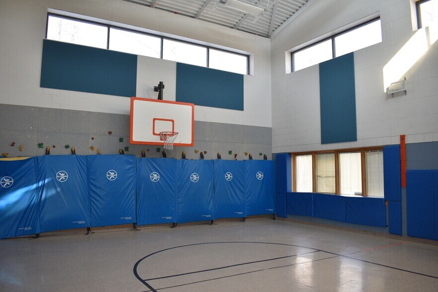 More Photos Of 8445 Munson Rd, Mentor Medical For Sale