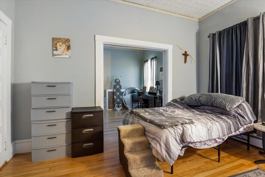 More Photos Of 6 Dawson St, Milton Storefront Retail Residential For Sale