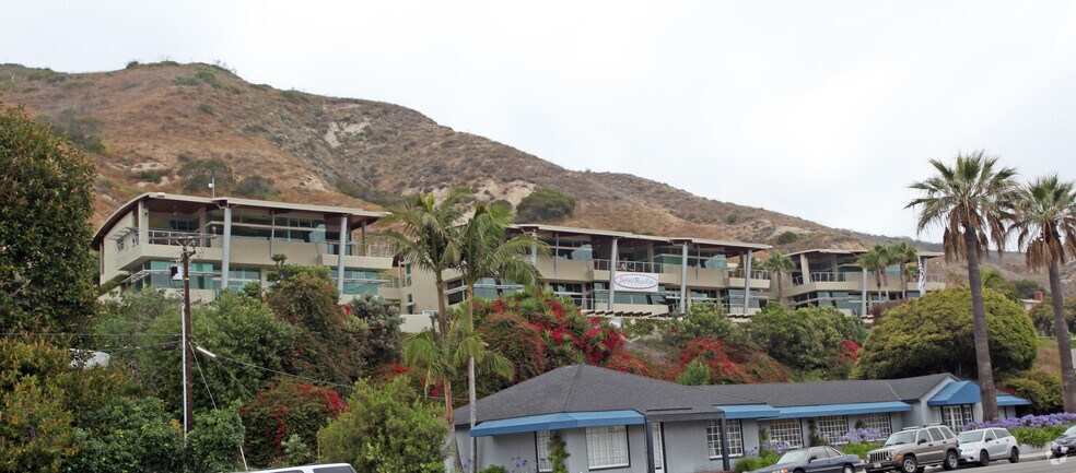 More Photos Of 22619 Pacific Coast Hwy, Malibu Office For Sale