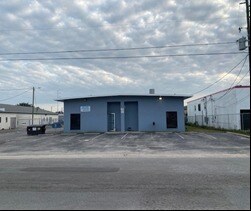 More Photos Of 2850-2852 47th Ave N, Saint Petersburg Warehouse For Sale