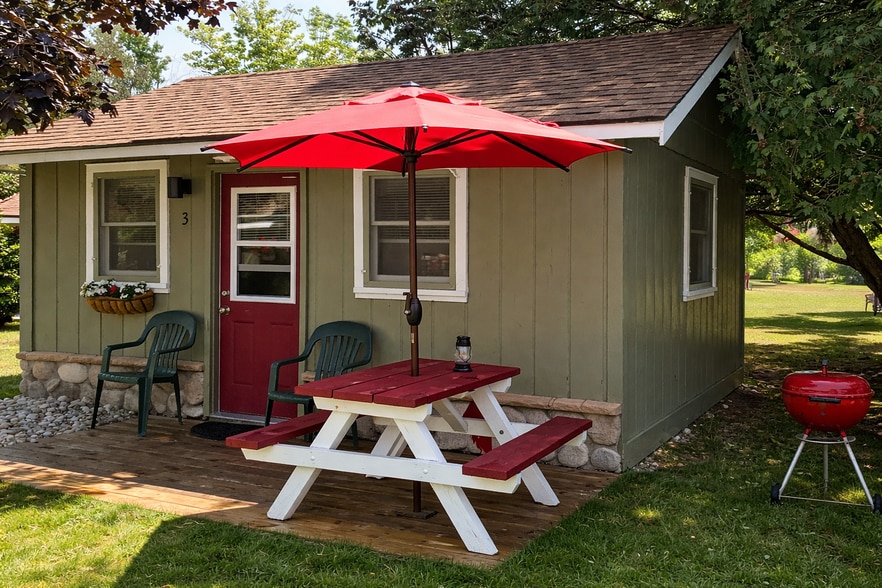 More Photos Of 11481 Main St, Honor Hotel For Sale