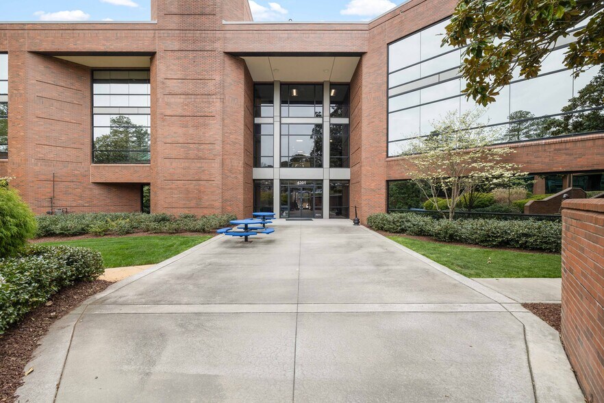 More Photos Of 4301 Lake Boone Trl, Raleigh Medical For Lease