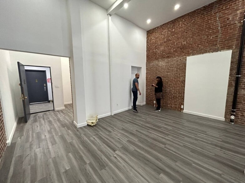 More Photos Of 34-44 W 31st St, New York Apartments For Lease