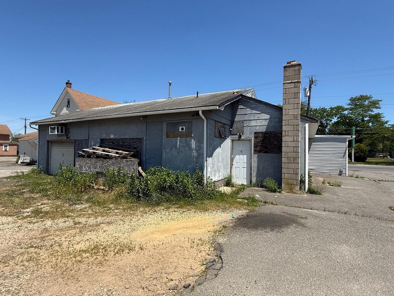 More Photos Of 63 E Bay Ave, Manahawkin Freestanding For Sale