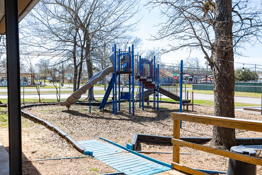 More Photos Of 900 W WM J Bryan Pky, Bryan Schools For Sale