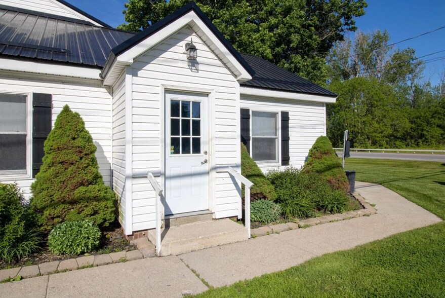 More Photos Of 5962 New York 812, Ogdensburg Medical For Sale