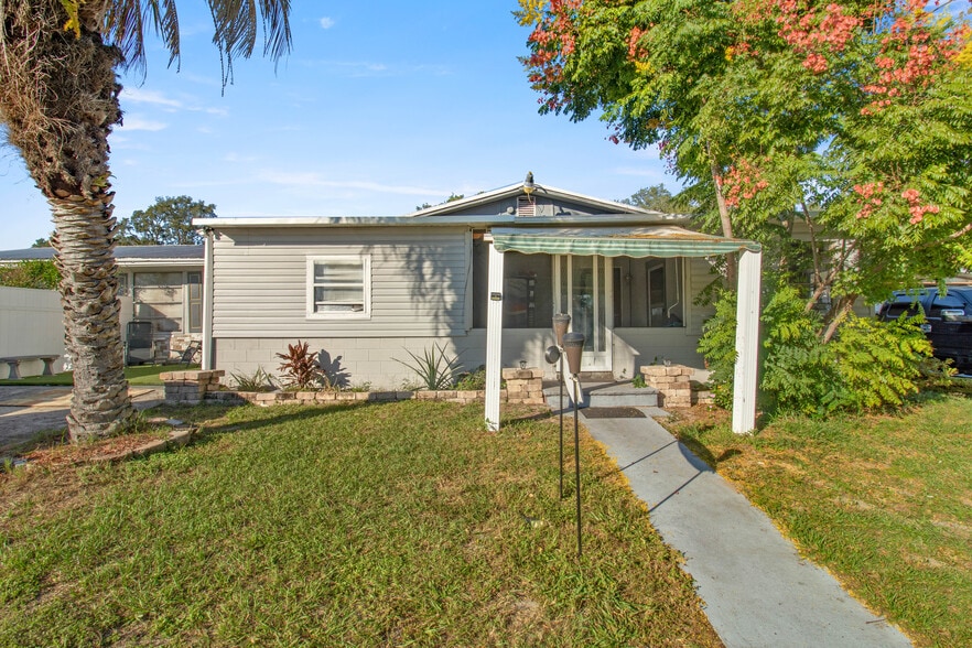 More Photos Of 6808 Lake Griffin Rd, Lady Lake Hotel For Sale