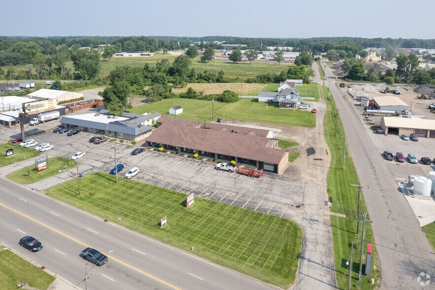 More Photos Of 1332-1342 W 4th St, Mansfield Office For Lease