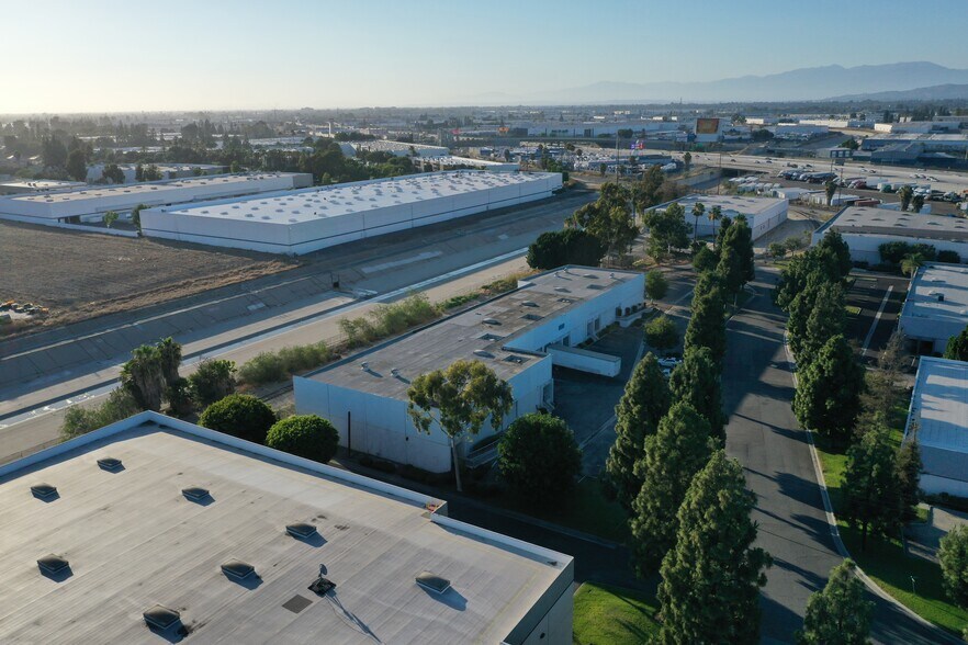 More Photos Of 16417-16441 Berwyn Rd, Cerritos Warehouse For Lease