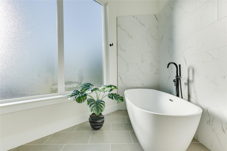 More Photos Of 1512 Seegar St, Dallas Apartments For Sale