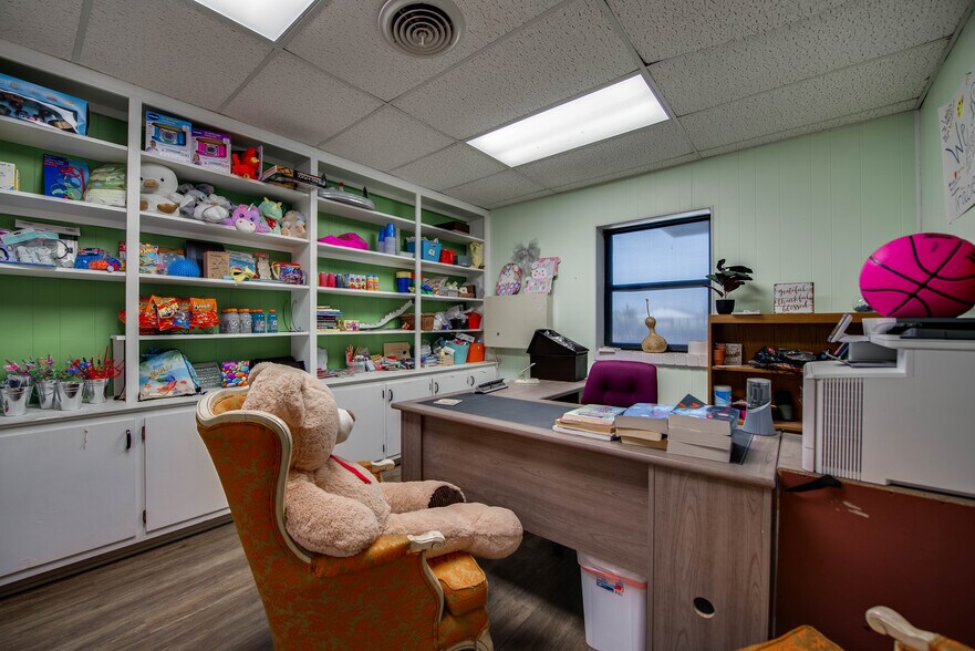 More Photos Of 2110 E 10th St, Odessa Specialty For Sale