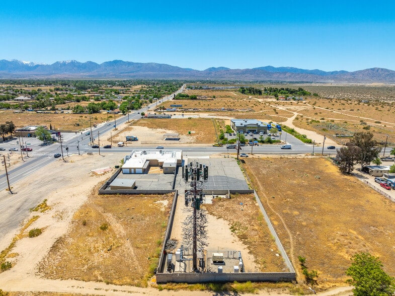 More Photos Of 8837 E Palmdale Blvd, Palmdale Research And Development For Sale