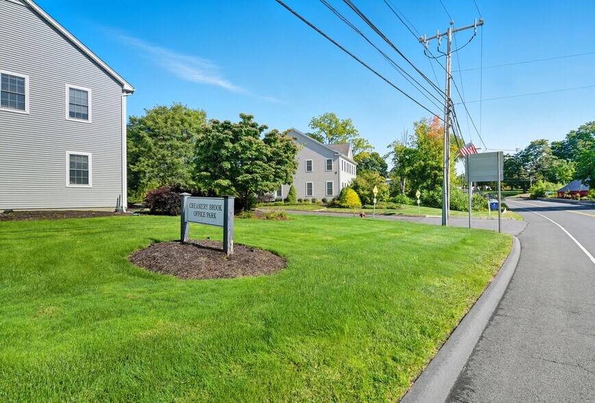 More Photos Of 5 Creamery Brk, East Granby Office For Sale