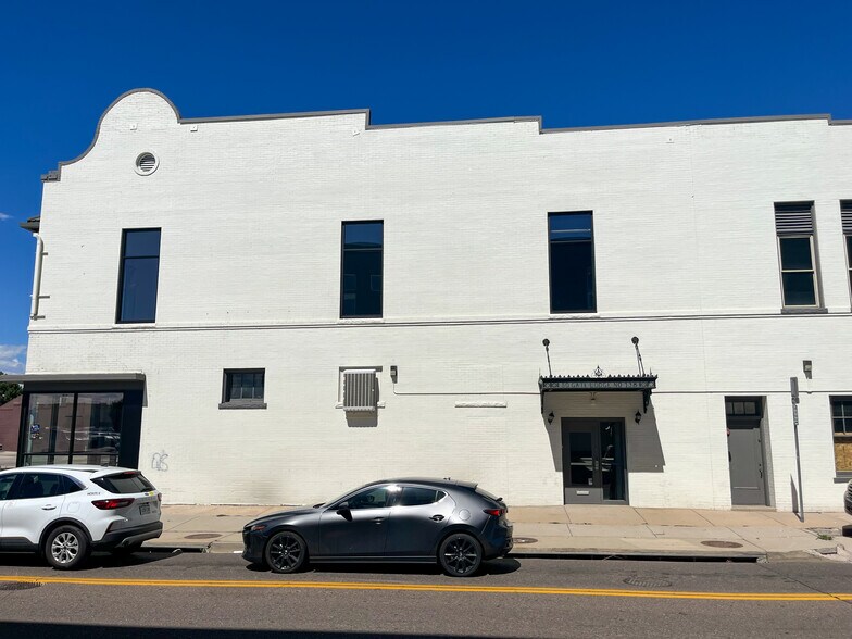 More Photos Of 15 E Iowa Ave, Denver Storefront For Lease